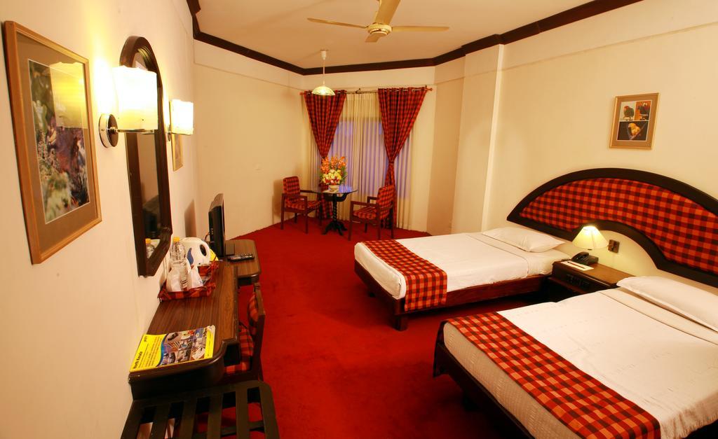 Manuelsons Malabar Palace Кожикоде Экстерьер фото