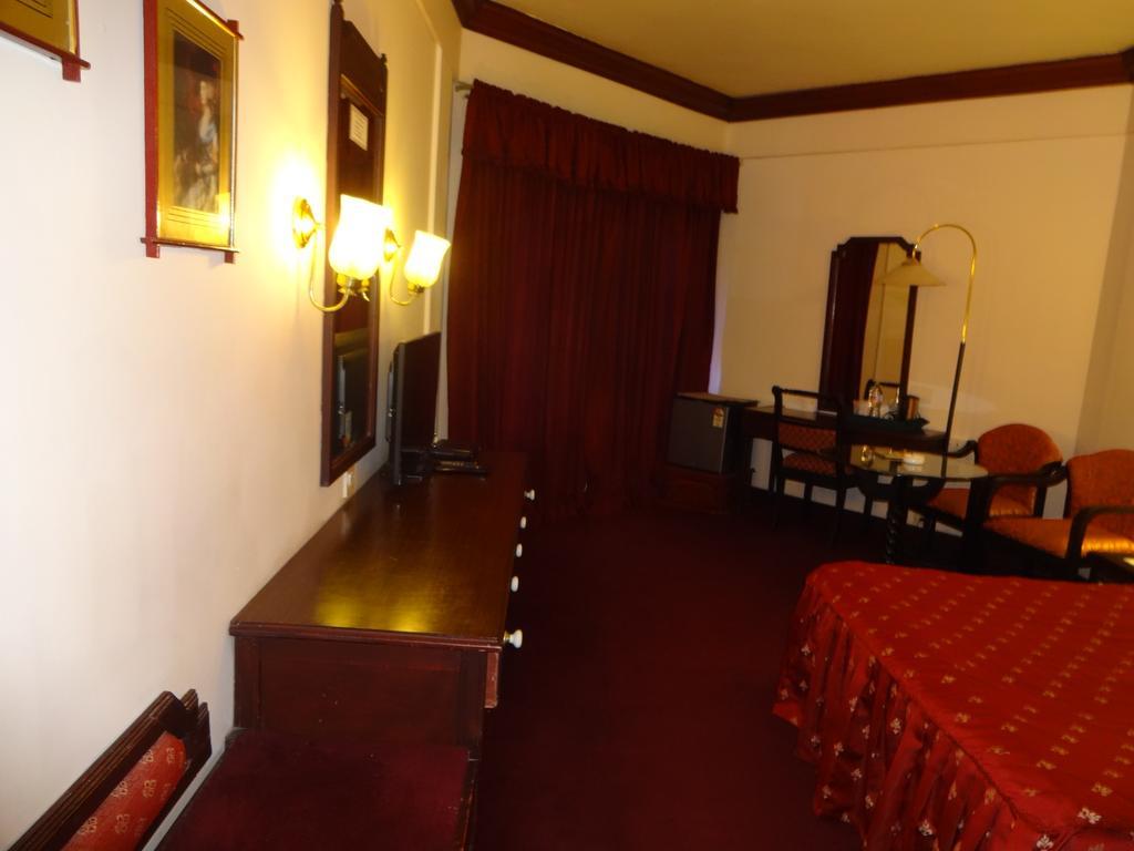 Manuelsons Malabar Palace Кожикоде Экстерьер фото