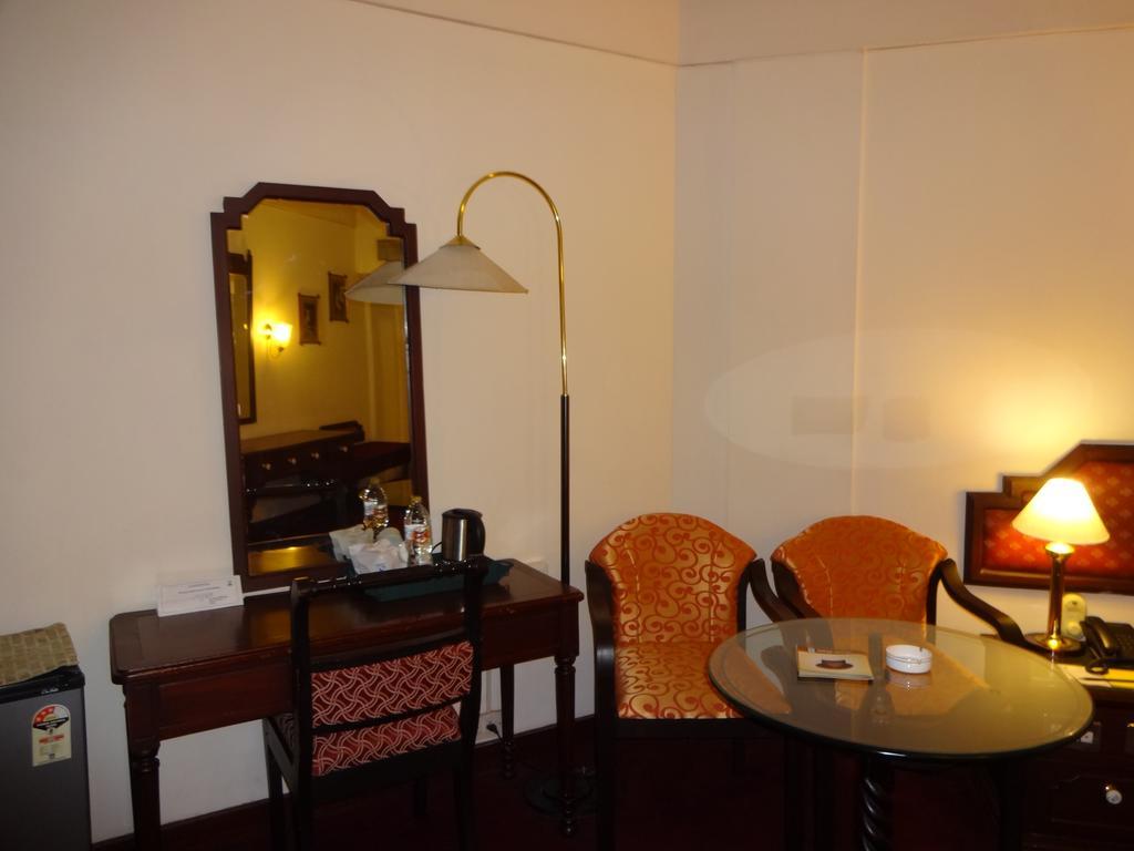 Manuelsons Malabar Palace Кожикоде Экстерьер фото